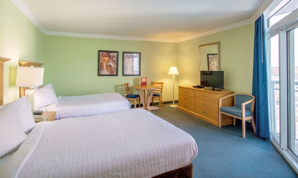 Partial Ocean View Queen Room