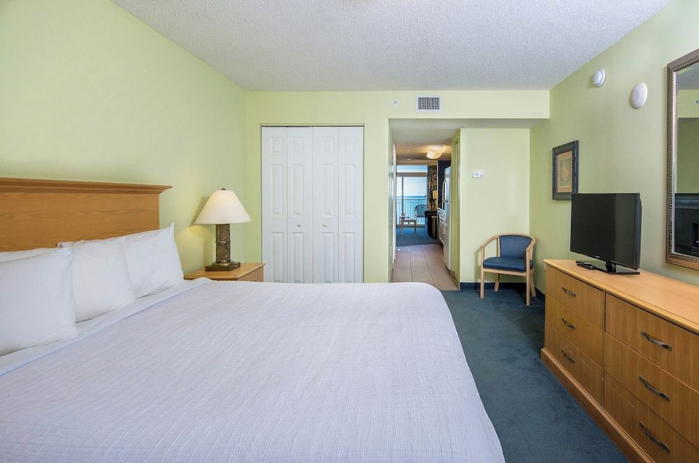 Oceanfront One Bedroom King Suite