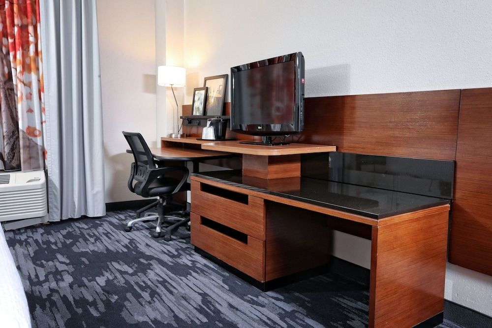 Room, 2 Queen Beds (Mobility/Hearing Accessible, Tub)