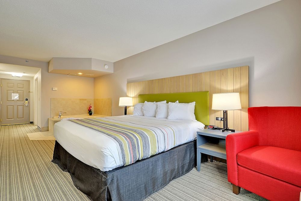 Suite, 1 King Bed, Non Smoking, Jetted Tub