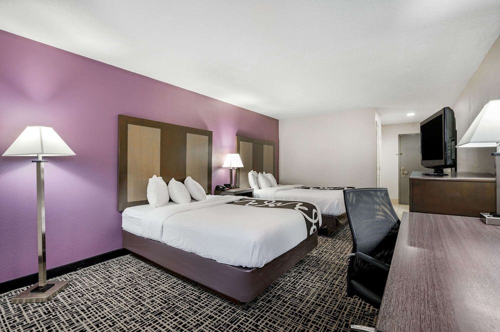 Room, 2 Queen Beds, Non Smoking