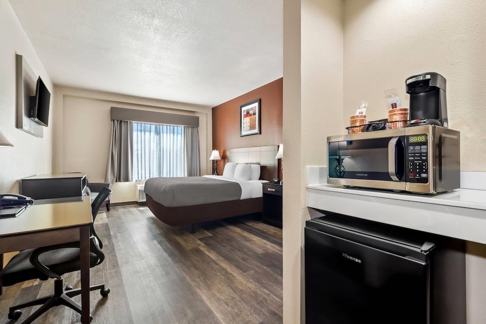 Room, 1 King Bed, Accessible, Non Smoking