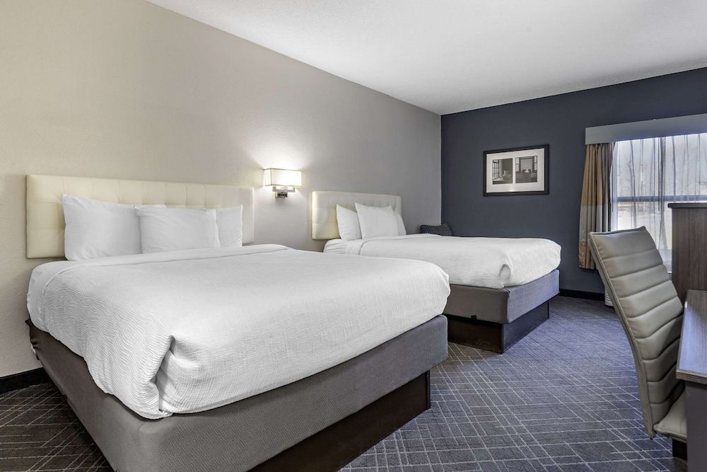 Standard Room, 2 Queen Beds, Non Smoking