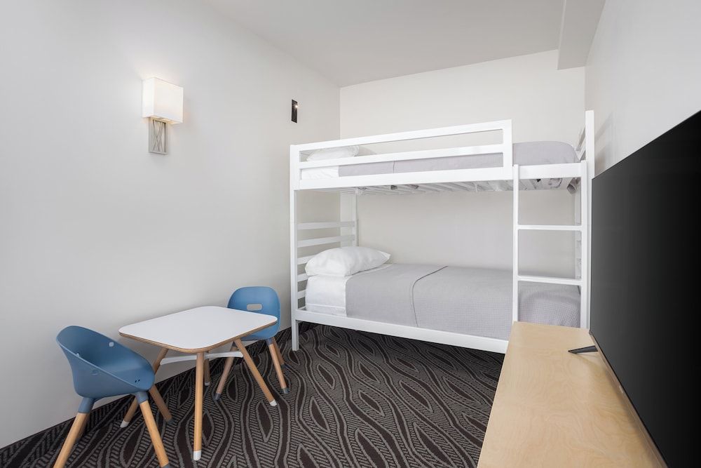 Suite, 1 King Bed