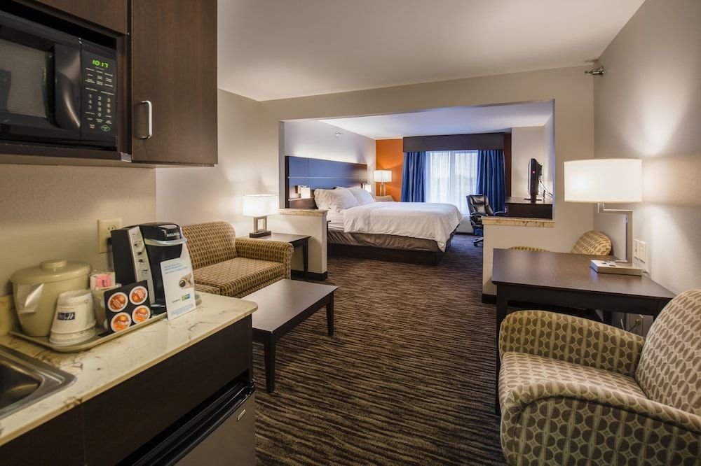 Suite, Multiple Beds