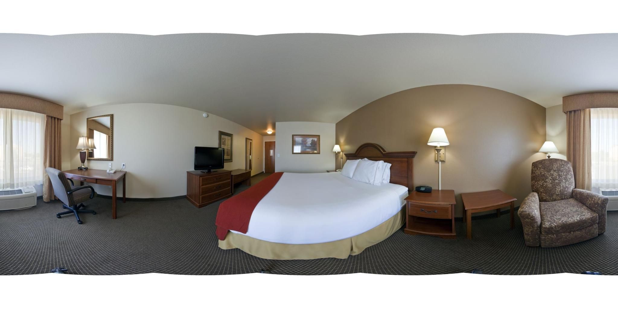 1 King Standard Extra Floor Space