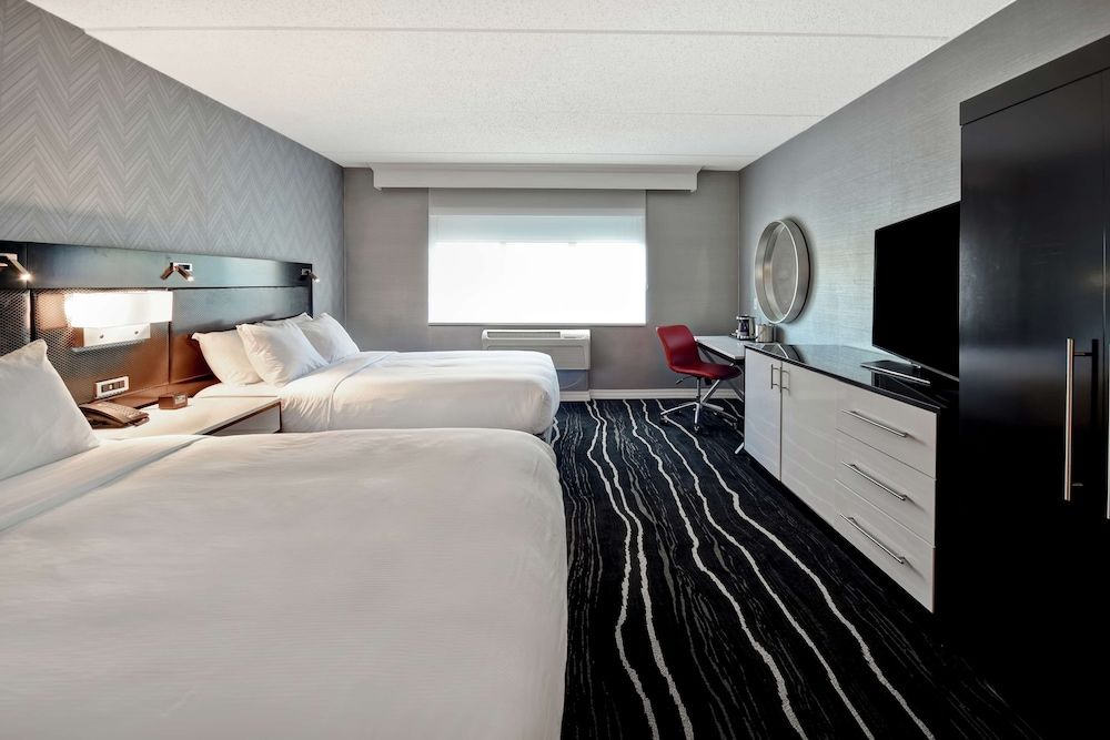 Room, 2 Queen Beds, Accessible (Roll-In Shower, Mobility & Hearing)