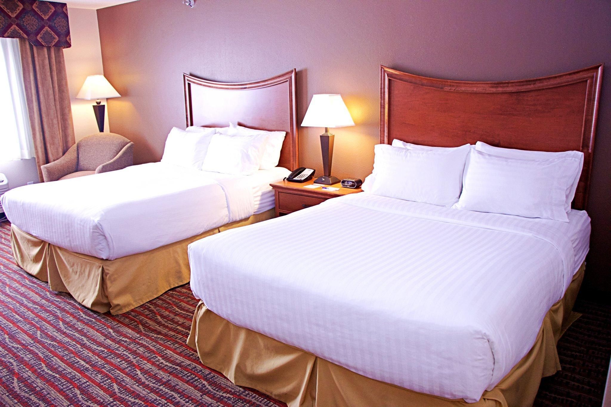 2 Queen Beds Standard