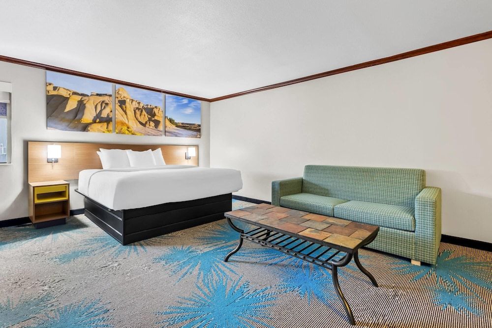 Studio Suite, 1 King Bed, Non Smoking