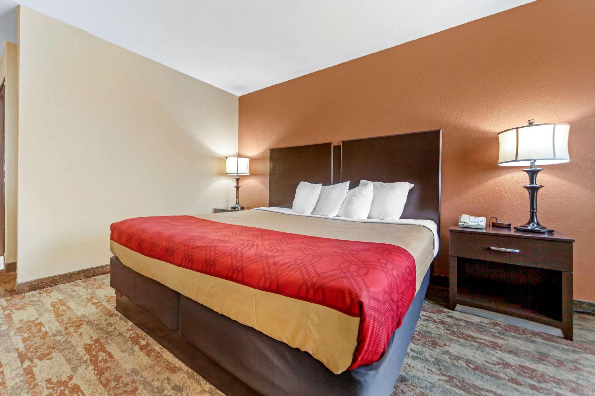 1 Queen Bed, Suite, Nonsmoking
