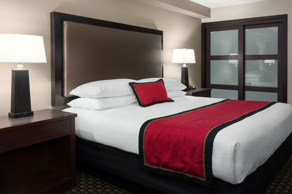 Suite, Multiple Beds, Non Smoking, Refrigerator & Microwave