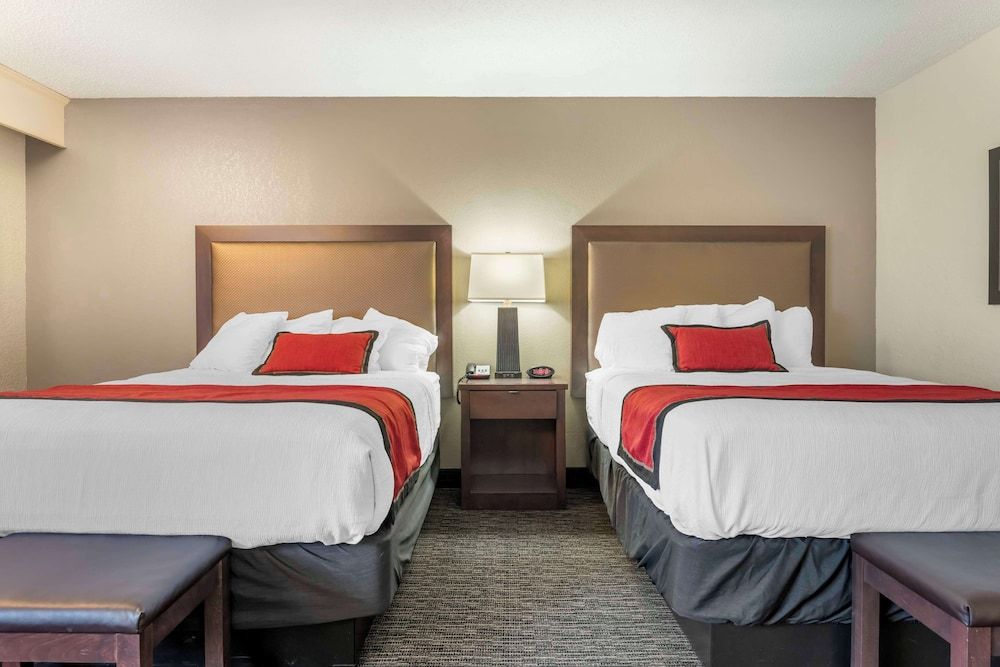 Best Western Plus Ramkota Hotel Standard Room, 2 Queen Beds, Non Smoking (with Sofabed)