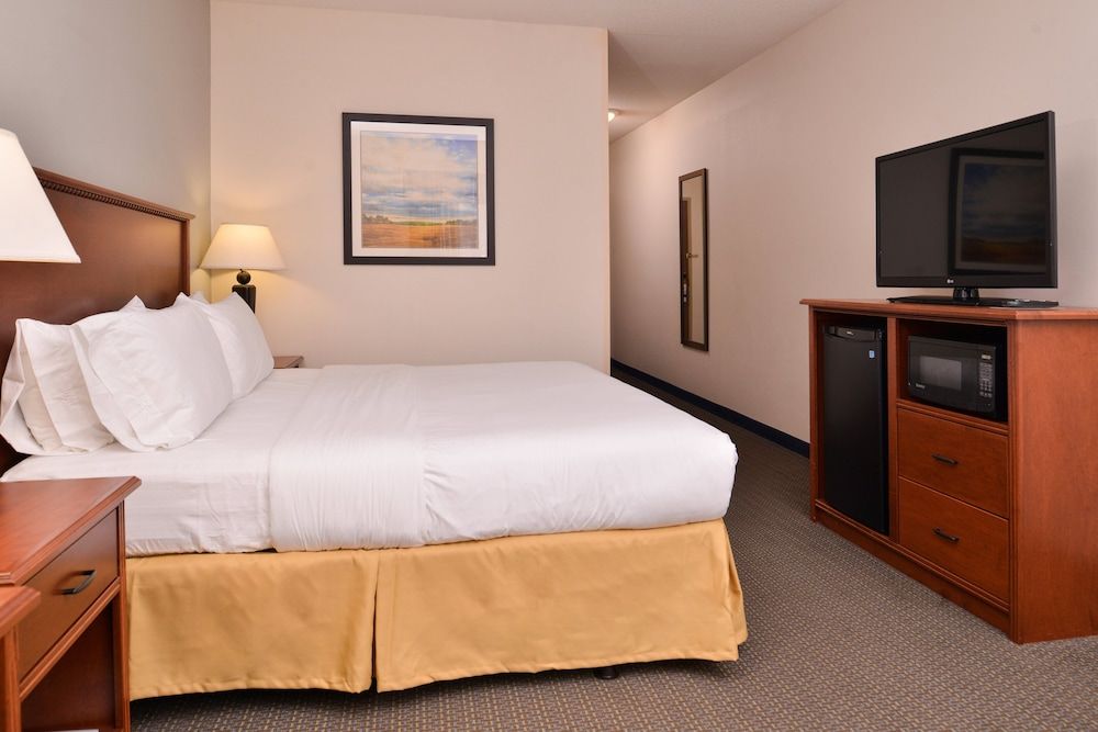 Standard Room, 1 King Bed