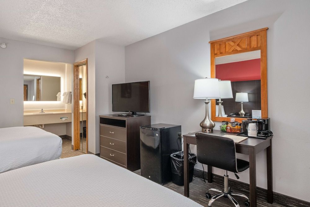 Room, 2 Queen Beds, Non Smoking