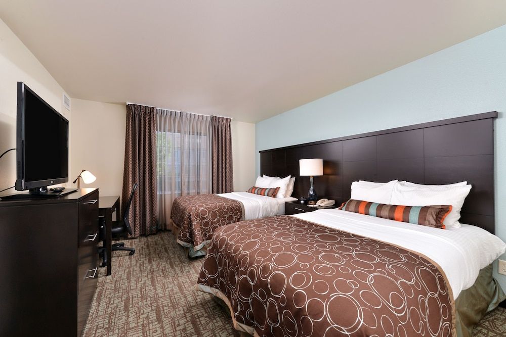 Suite, 1 Bedroom, Kitchen (2 Double Beds)