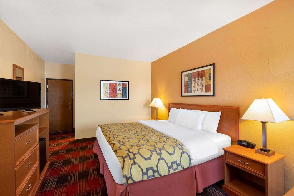 Room, 1 Queen Bed, Non Smoking