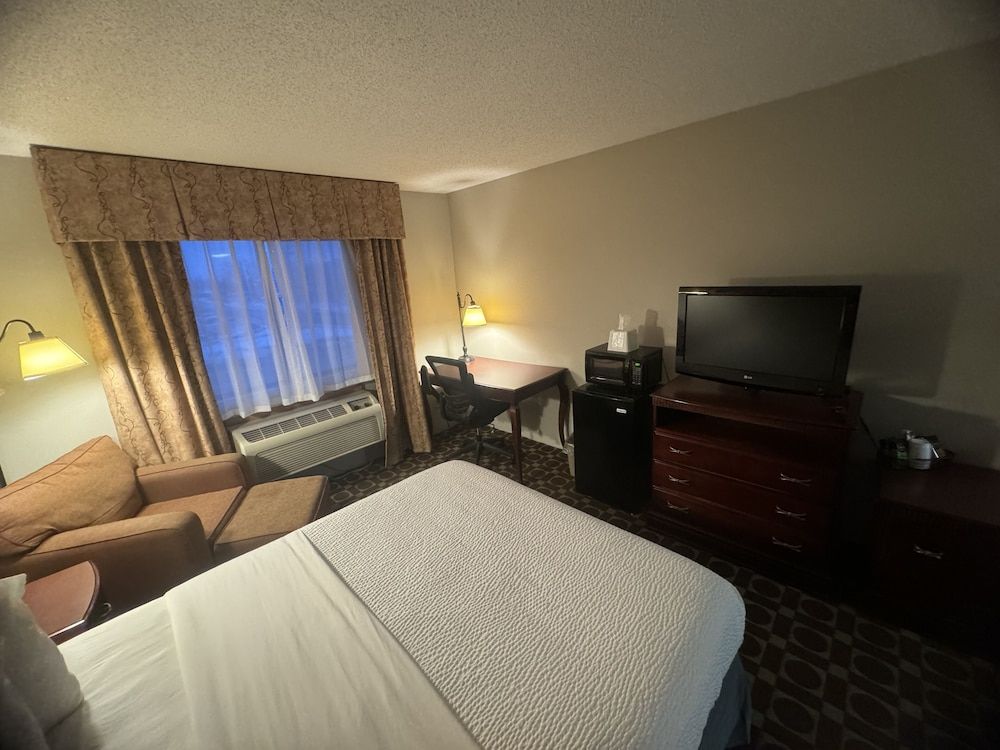Room, 1 Queen Bed, Accessible, Non Smoking (Mobility Accessible)
