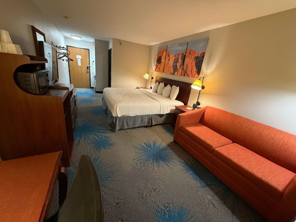 Studio Suite, 1 King Bed, Non Smoking