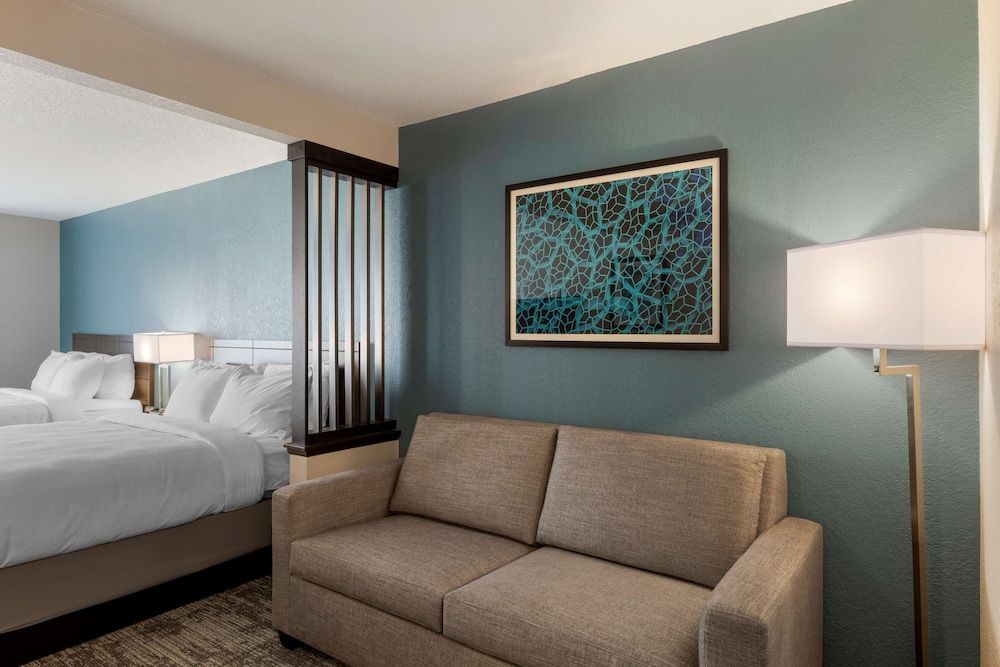 Suite, Multiple Beds, Non Smoking, Refrigerator & Microwave (with Sofabed)