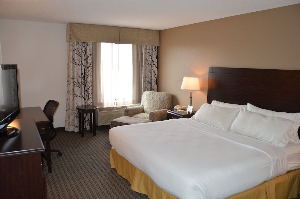 Standard Room, 1 King Bed