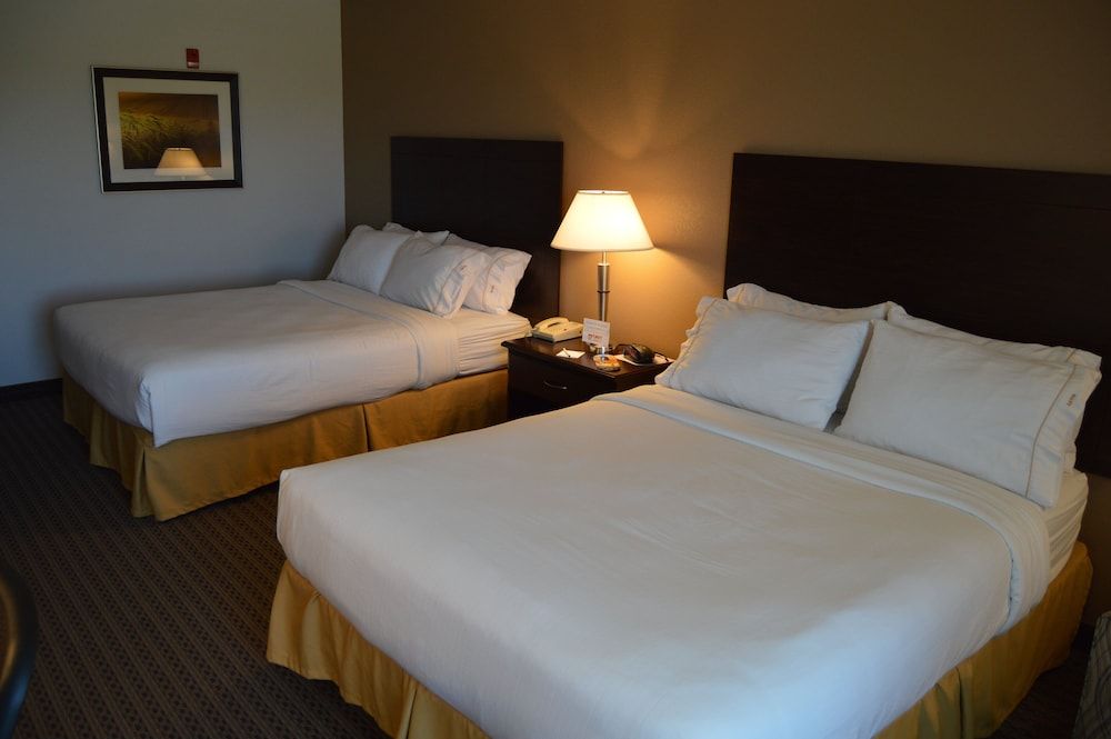 Standard Room, 2 Queen Beds, Accessible (Mobility)