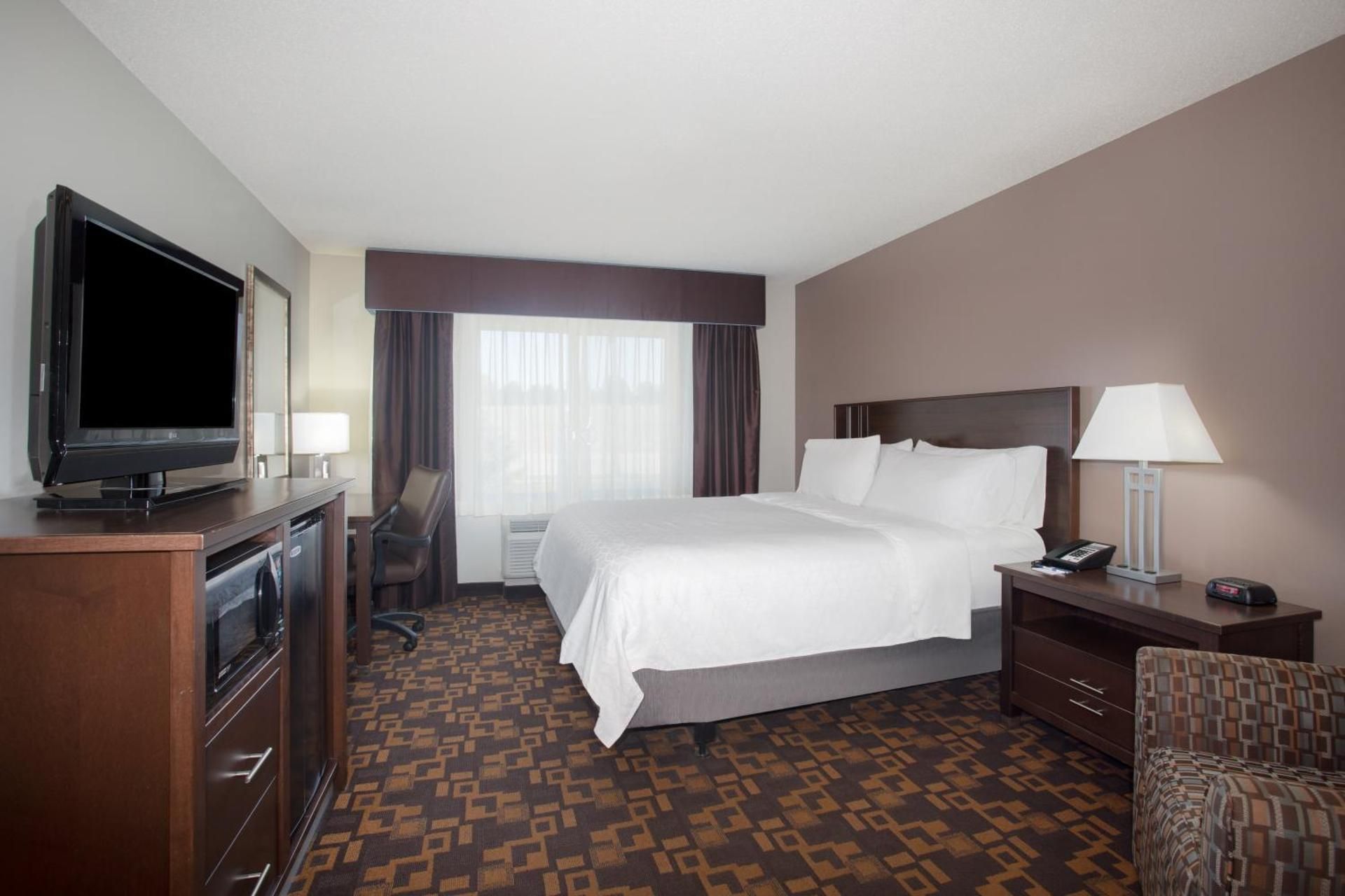 King Room - Mobility Access/Hearing Accessible