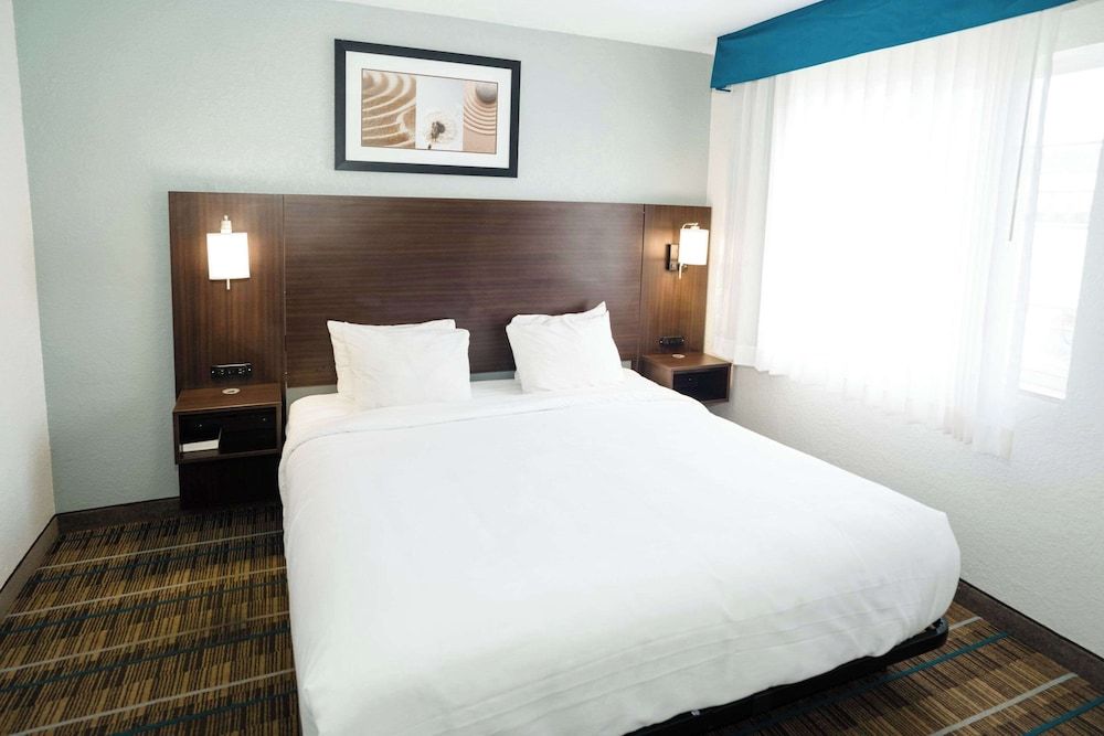 Suite, Multiple Beds, Accessible, Non Smoking