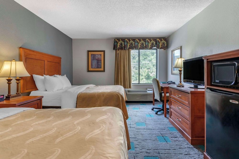 Standard Room, 2 Queen Beds, Non Smoking