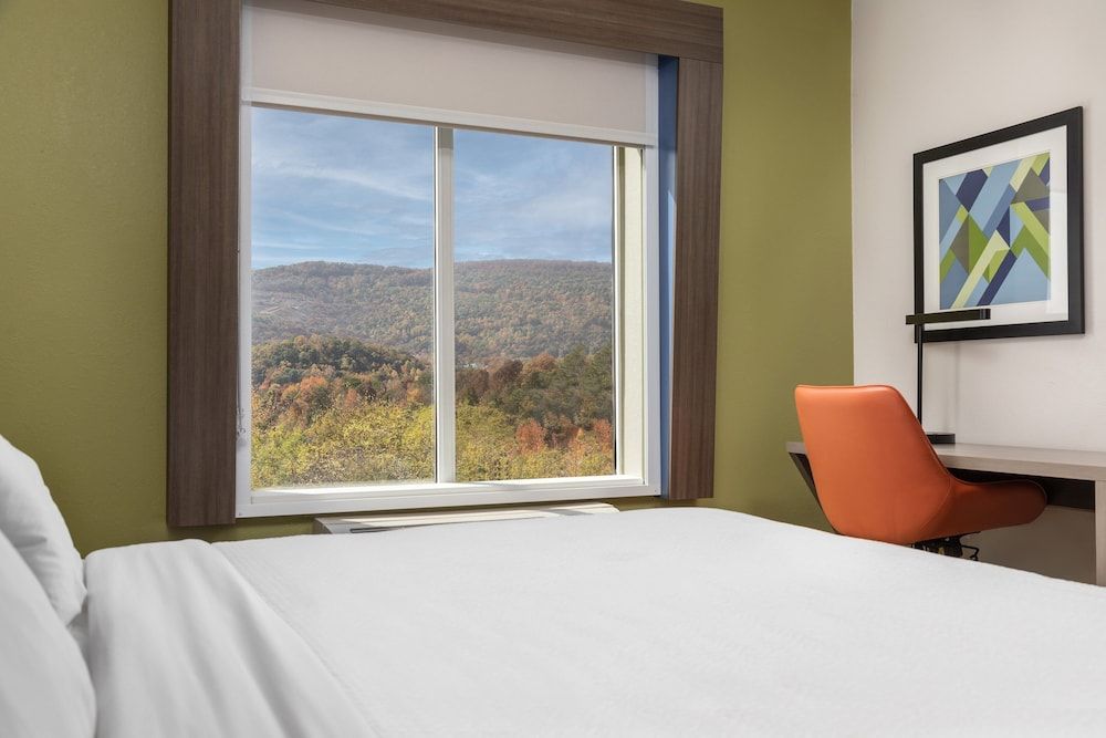 Standard Room, 1 King Bed, Corner