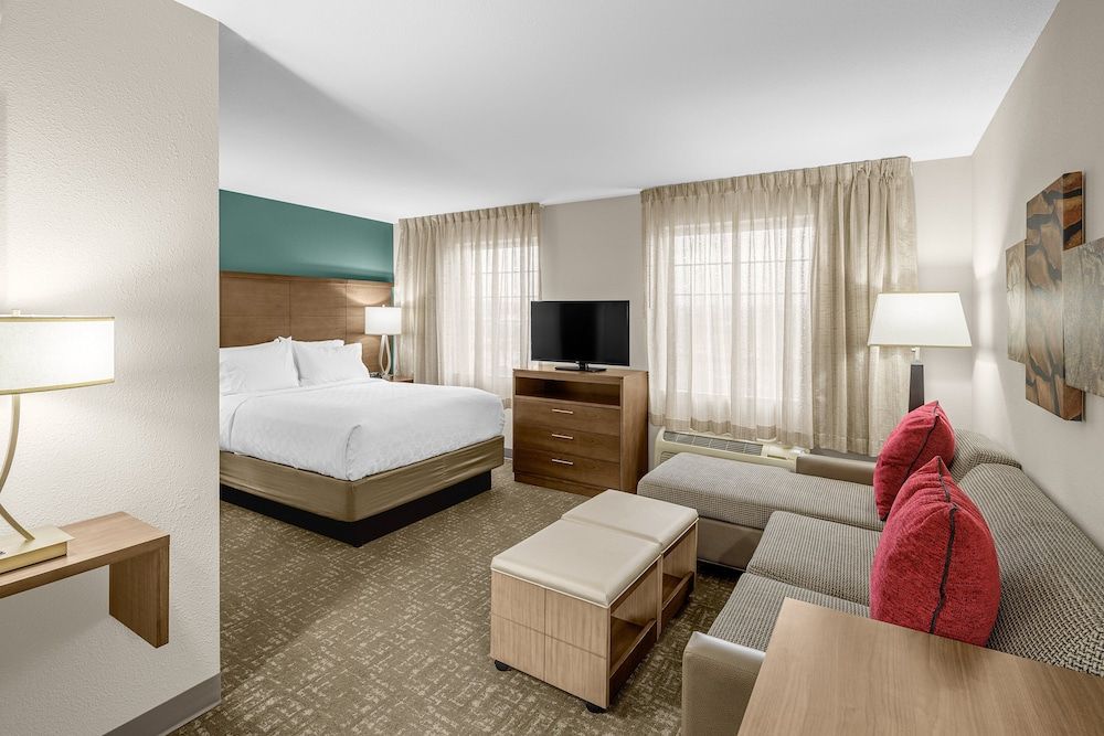 Studio Suite, 1 Queen Bed, Accessible (Mobility, Roll-In Shower)