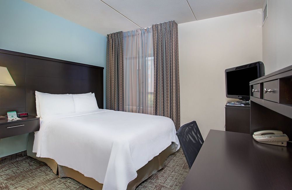 Suite, 2 Bedrooms, Kitchen