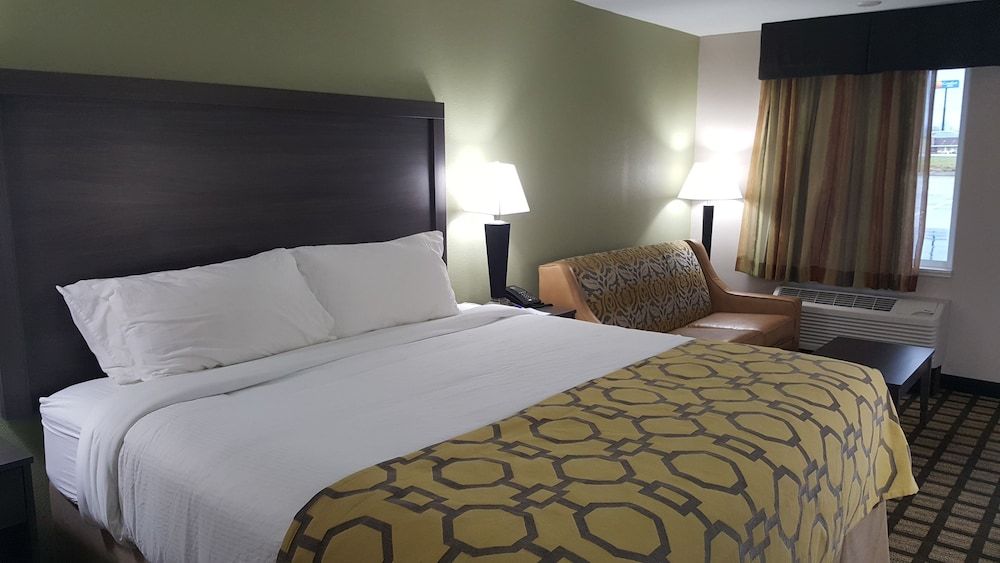 Room, 1 King Bed with Sofa bed, Accessible, Non Smoking (Roll-In Shower)
