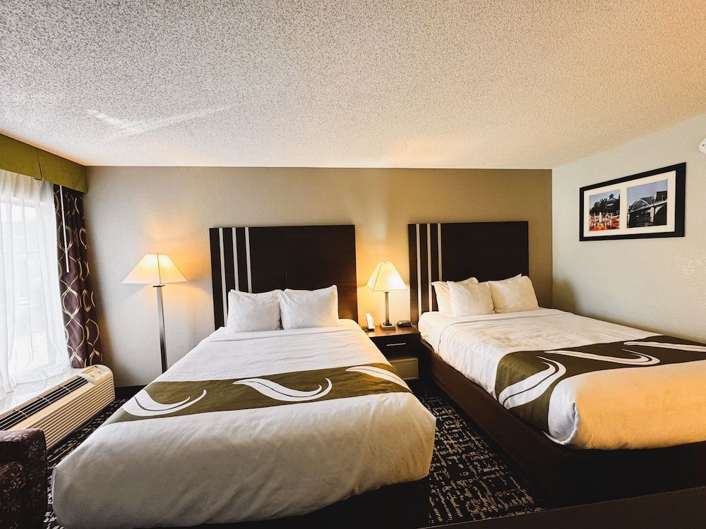 Room, 2 Queen Beds, Non Smoking, Upper Floor