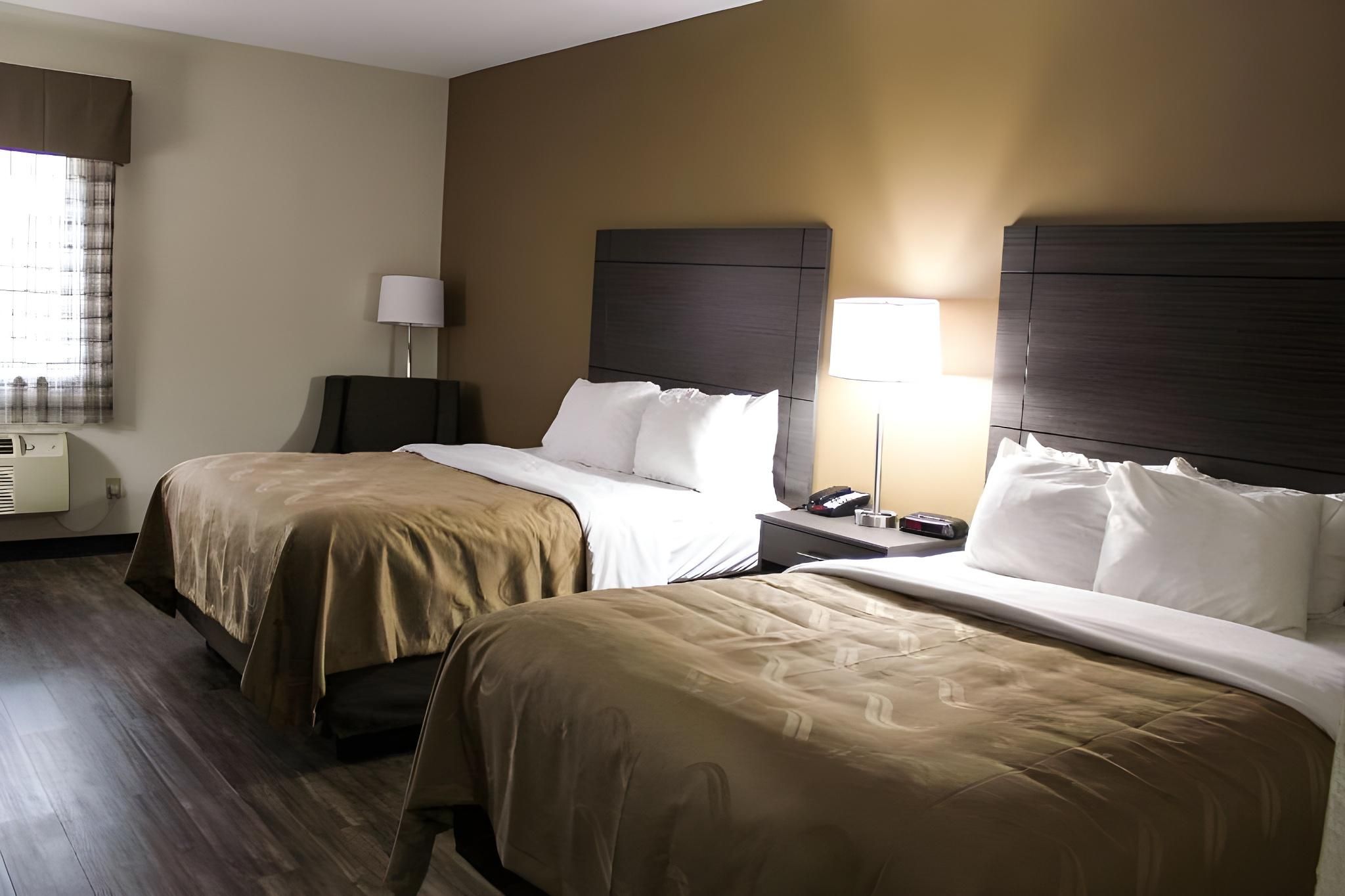 1 King Bed, No Smoking