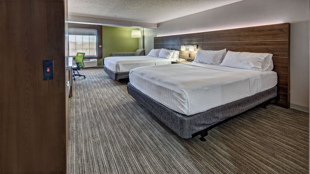 Standard Room, 2 Queen Beds, Accessible (Mobility, Accessible Tub)