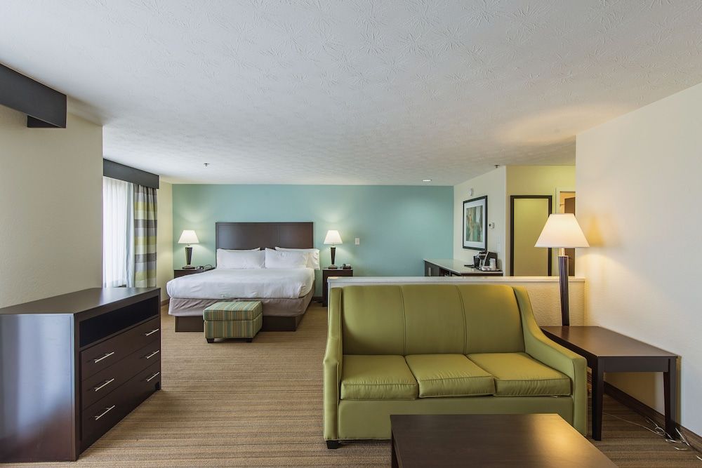 Suite, 1 King Bed with Sofa bed, Balcony