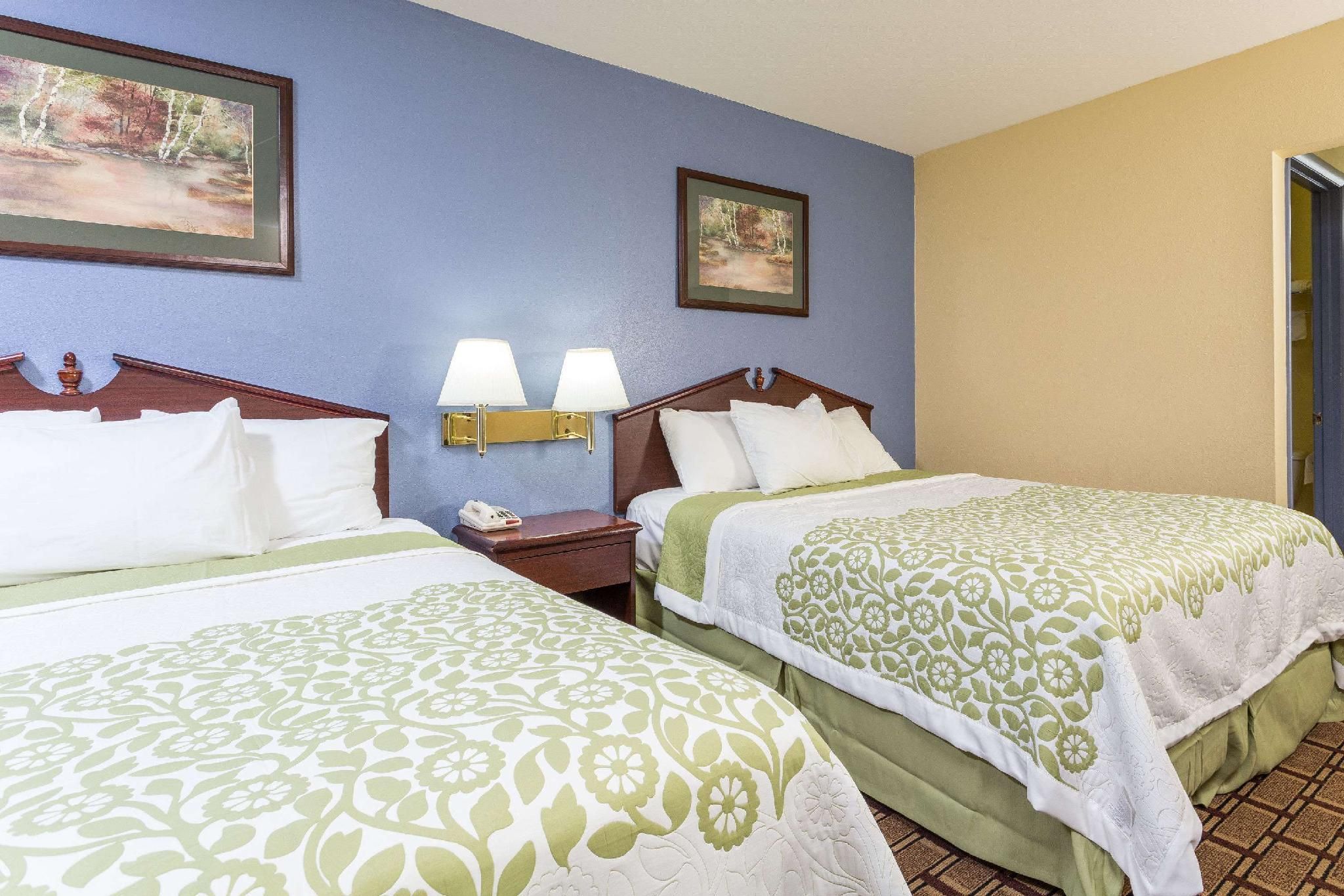 2 Double Beds Smoking