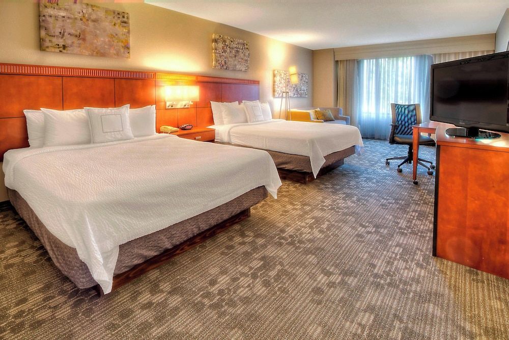 Room, Multiple Beds