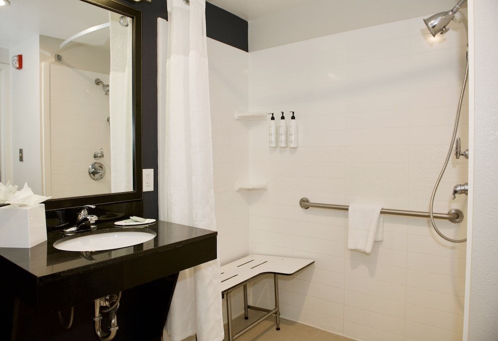 Basic Room, 2 Queen Beds, Non Smoking (Mobility Accessible, Roll-In Shower)