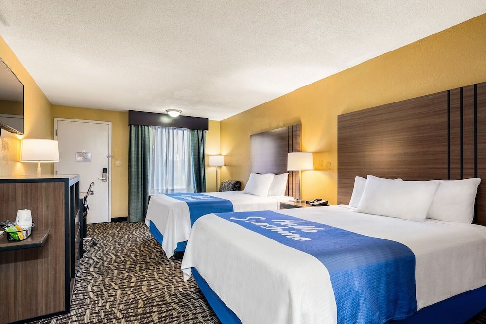 Room, 2 Queen Beds, Accessible, Non Smoking (Mobility)