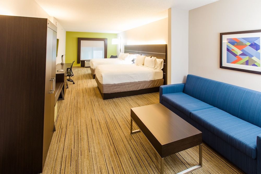 Suite, Multiple Beds