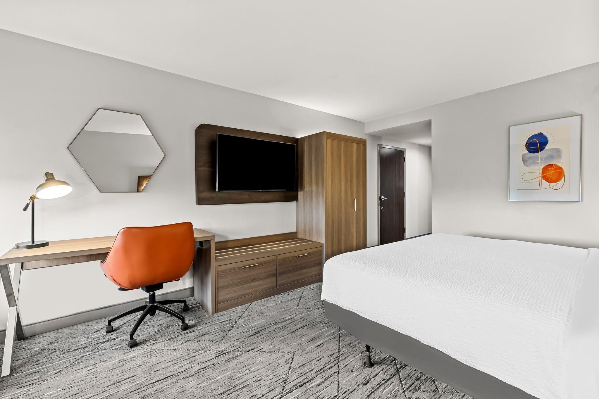 1 King Standard Comm Mobil Access Tub