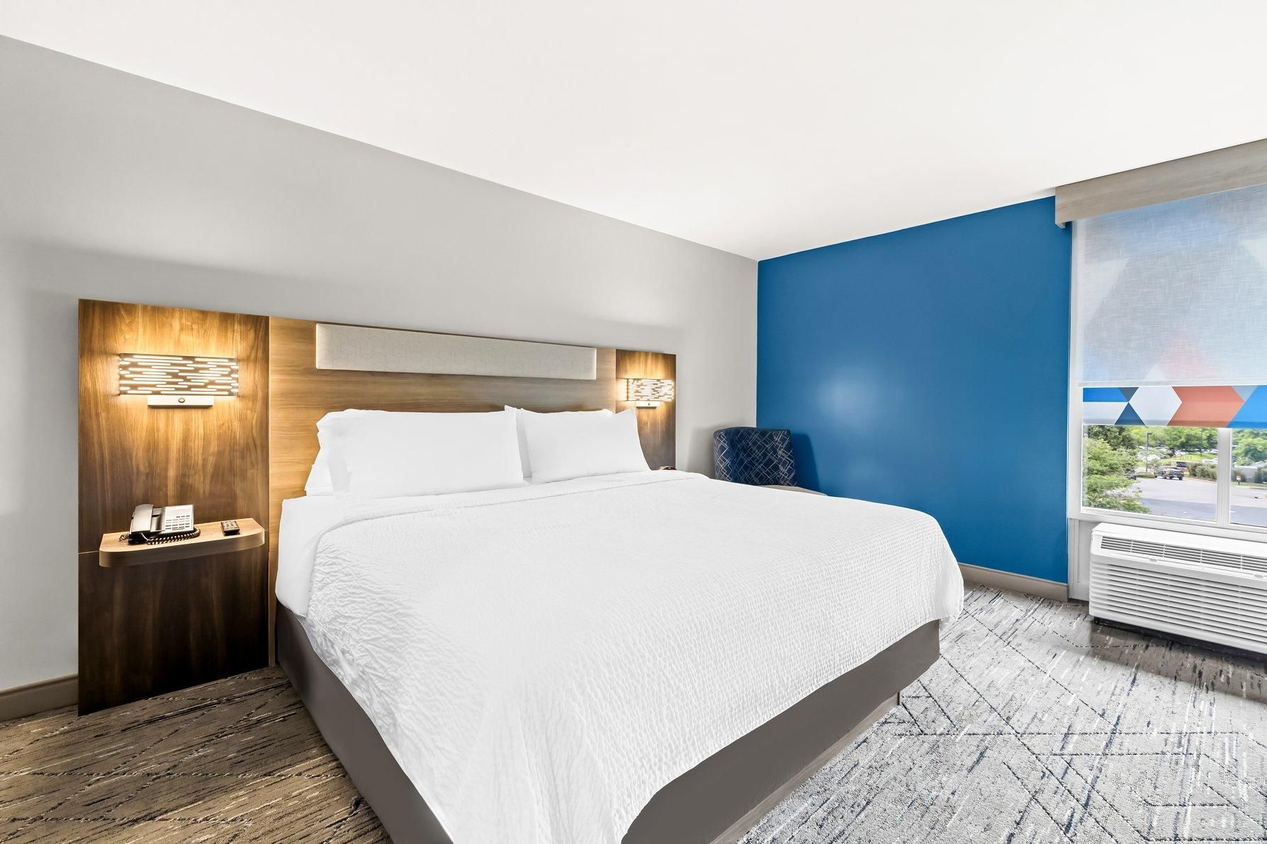 Holiday Inn Express Nashville-Hendersonville By IHG 1 King Ste Bath Walk In Shwr