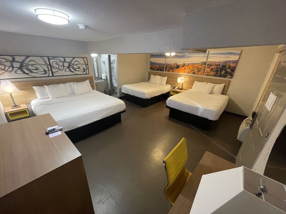Family Room, Multiple Beds, Non Smoking