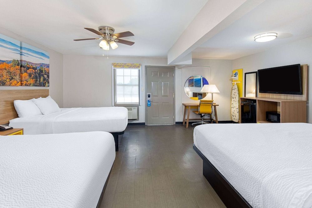 Family Room, Multiple Beds, Non Smoking