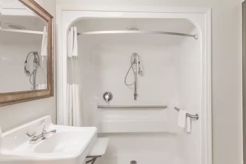 Room, 1 Double Bed, Accessible, Non Smoking (Mobility)