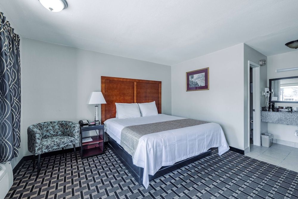 Room, 1 Queen Bed, Smoking