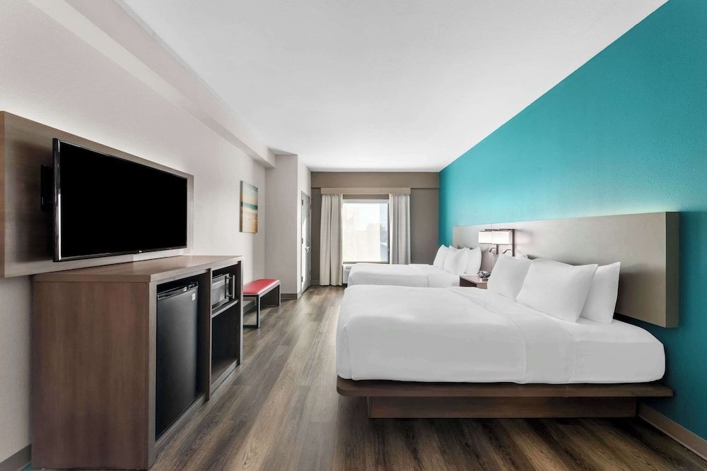 Suite, 2 Queen Beds, Non Smoking