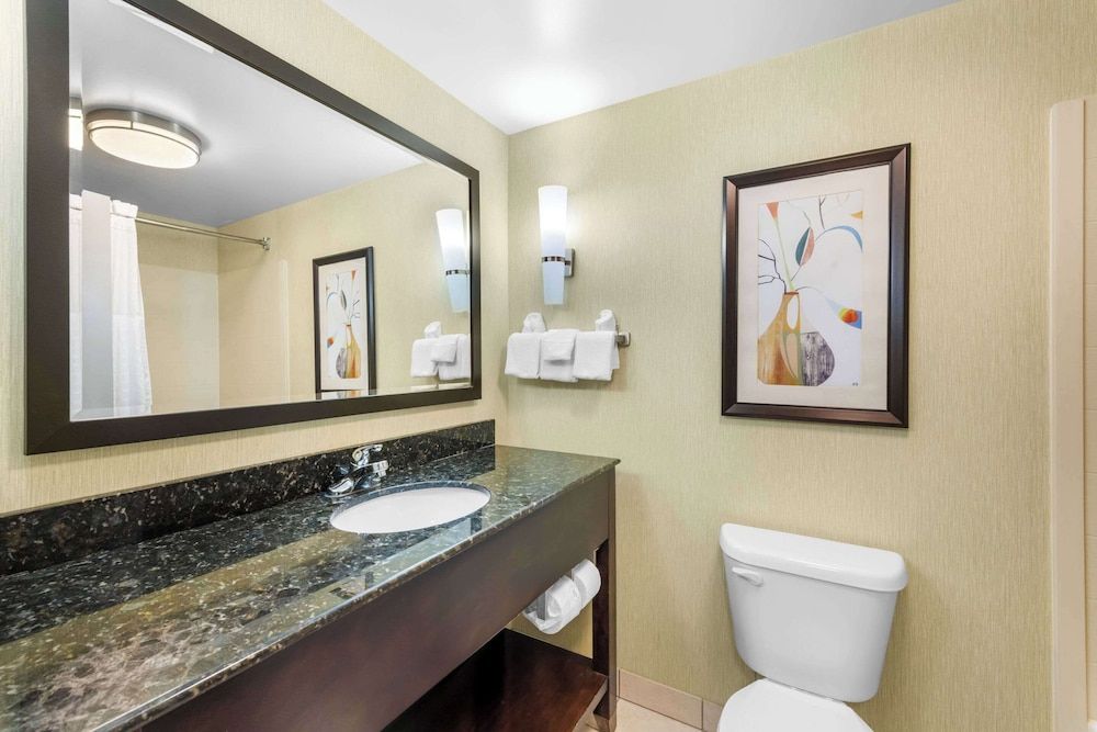 Suite, 1 King Bed, Non Smoking