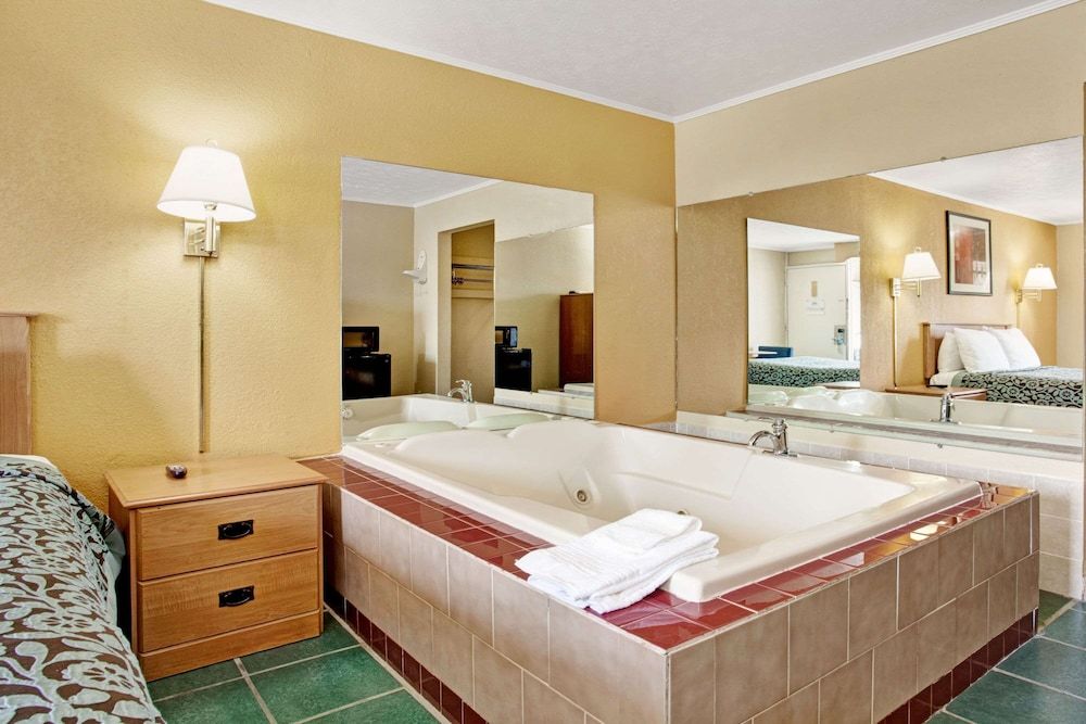 Room, 1 Queen Bed